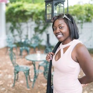 Meet your Posher, Ebony